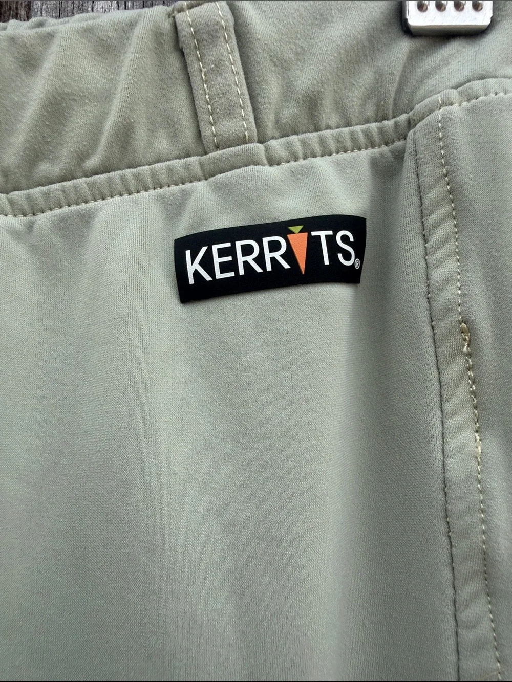 Kerrits Kids Light Green Sage Leggings with Tan Knee Patches Size M Equestrian